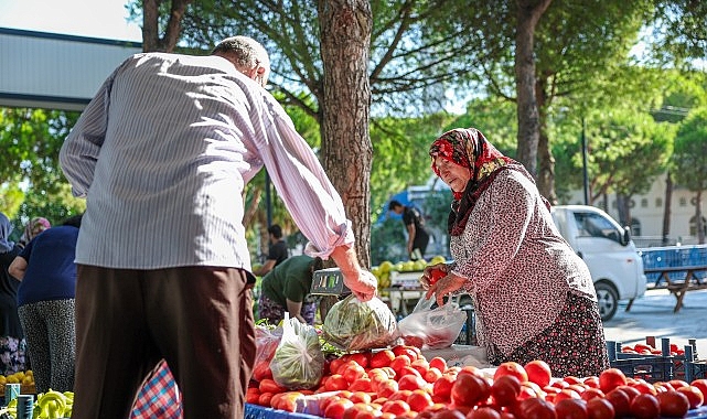 Hacıömerli’de Salı Pazarı Bereketi